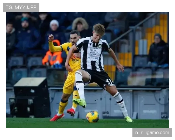 丹麦英超新星闪耀赛场，助力球队逆袭夺冠