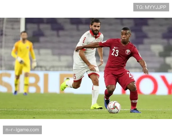 亚洲杯卡塔尔主办引发争议，足球盛事迎来挑战与机遇