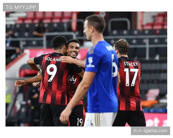 索兰克荣膺进球王,助伯恩茅斯强势回暖领跑积分榜 索兰克荣膺进球王,助伯恩茅斯强势回暖领跑积分榜