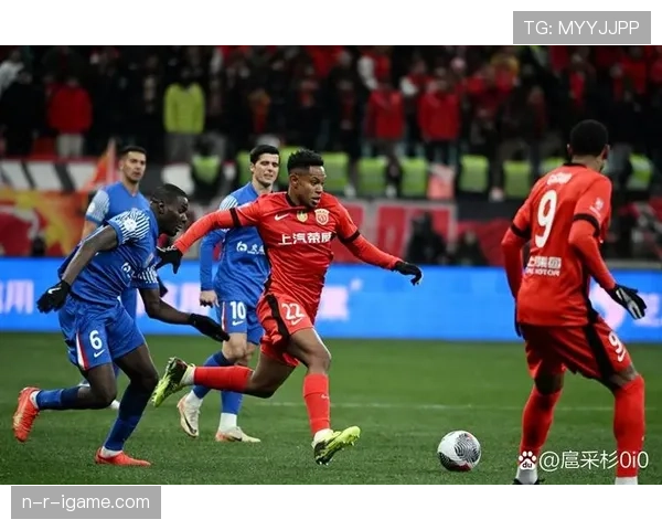 中超争冠进入白热化阶段，各队全力冲刺赛季收官